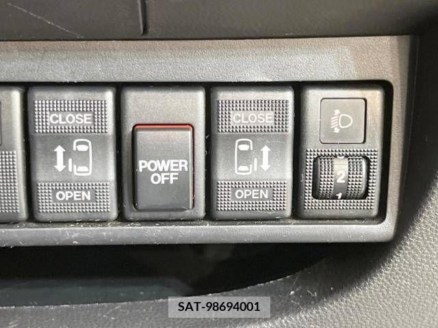 Mazda BIANTE 2011-08 301197-4