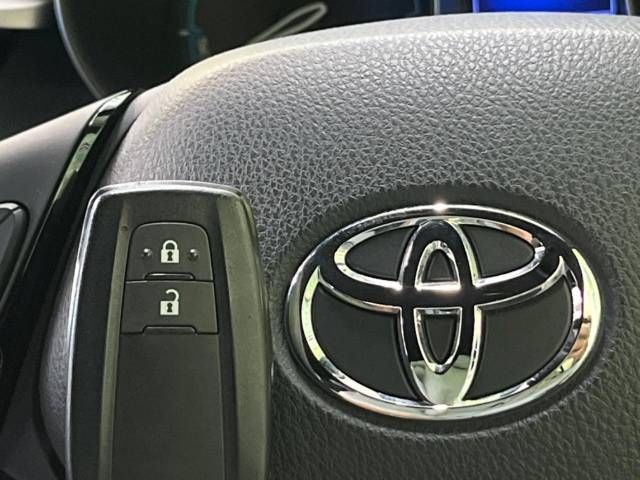 Toyota C-HR 2017-11 12509-8