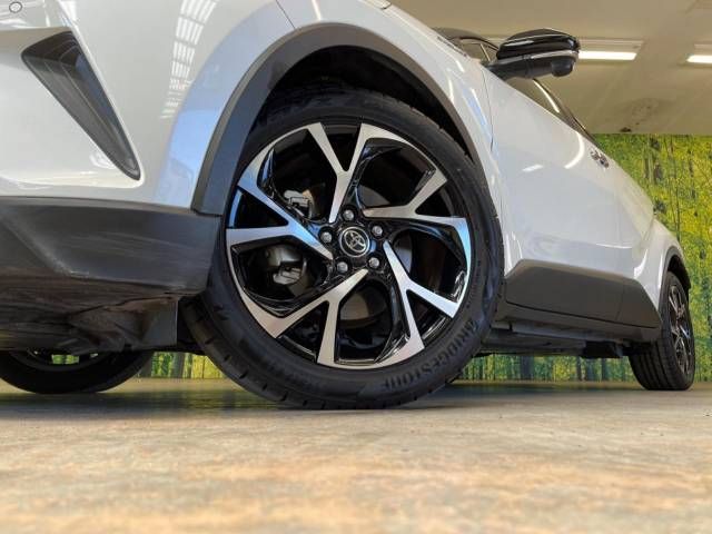 Toyota C-HR 2017-11 12509-14