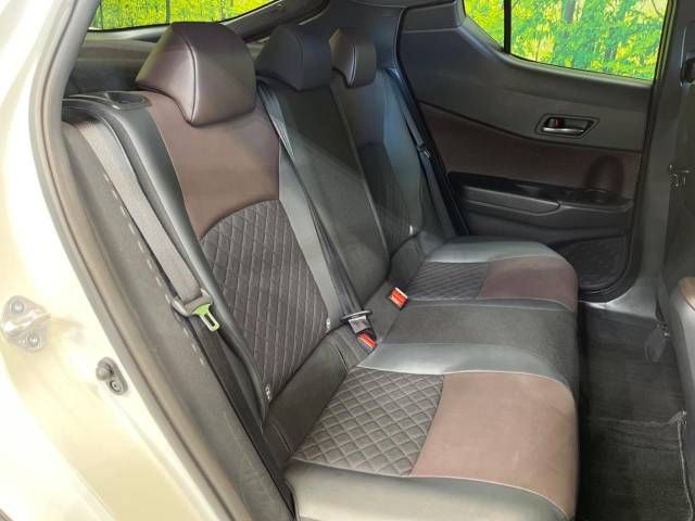 Toyota C-HR 2017-11 12509-10