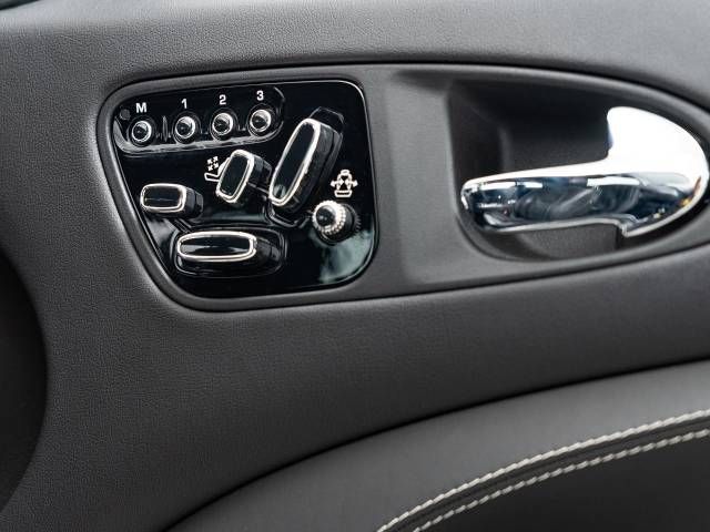 Jaguar XK SERIES 2014-06 186817-8