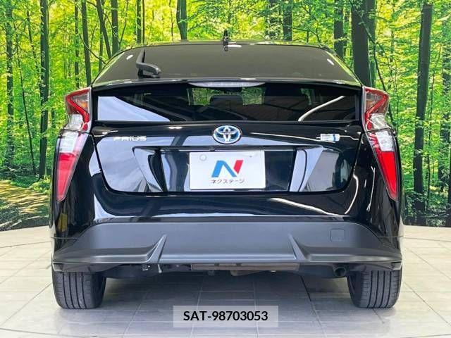 Toyota PRIUS 2018-11 282083-15
