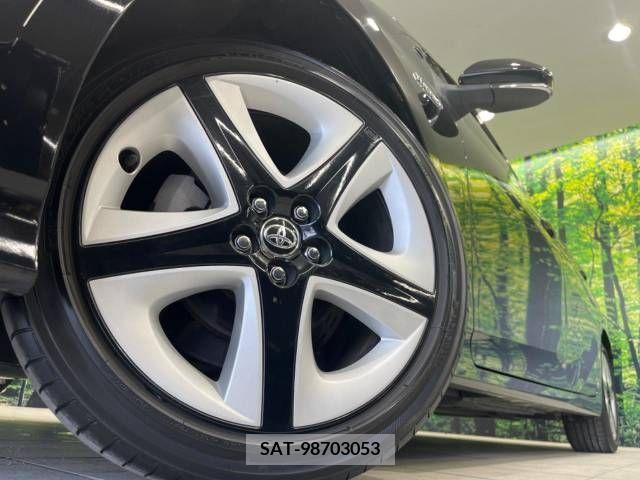 Toyota PRIUS 2018-11 282083-13