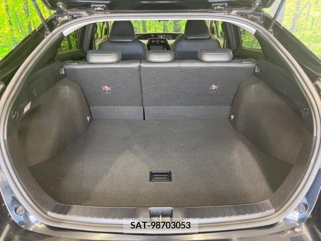 Toyota PRIUS 2018-11 282083-10