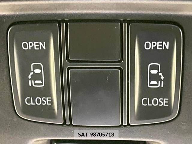 Toyota VELLFIRE 2017-05 369740-4