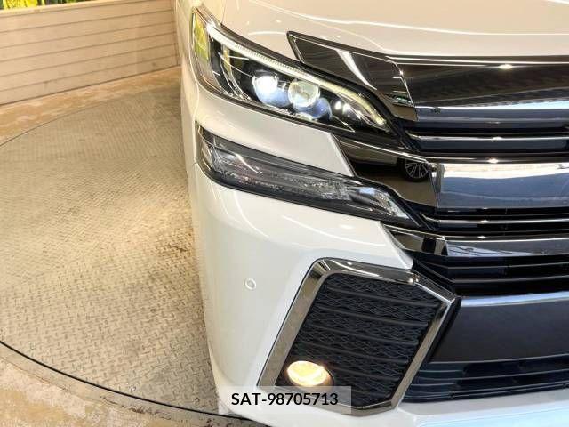 Toyota VELLFIRE 2017-05 369740-11