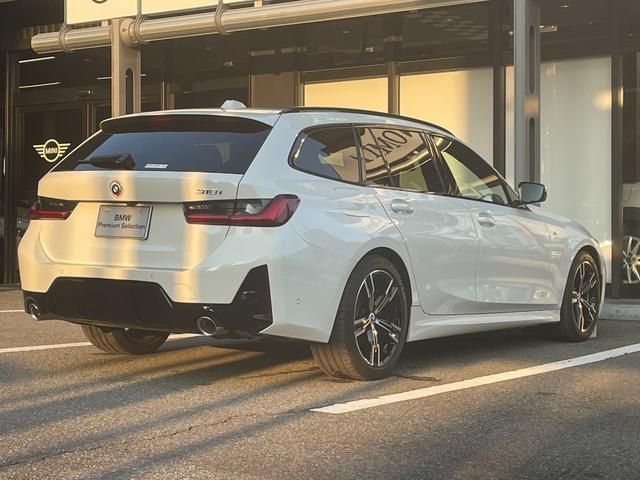 Bmw 3 SERIES 2023-04 12977-2