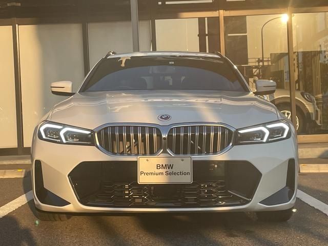 Bmw 3 SERIES 2023-04 12977-3