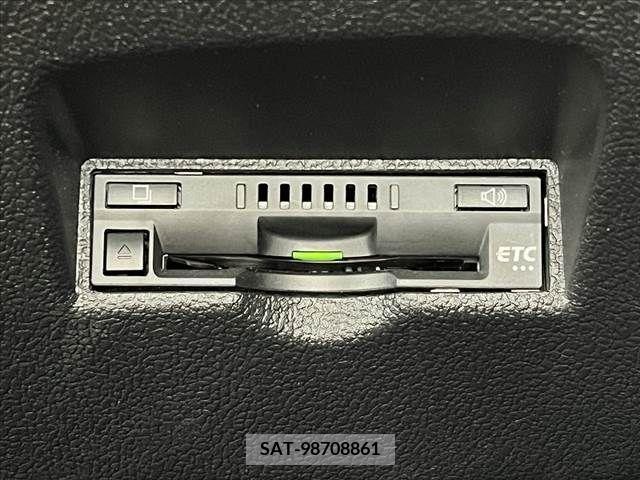 Toyota PRIUS 2019-08 366640-4