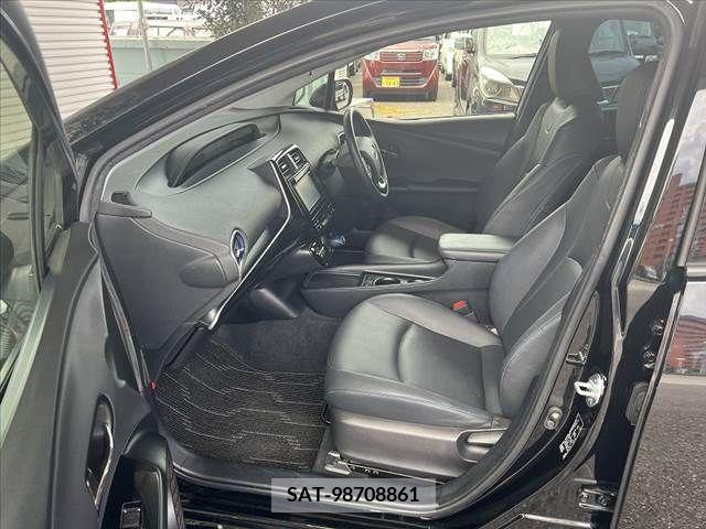 Toyota PRIUS 2019-08 366640-17