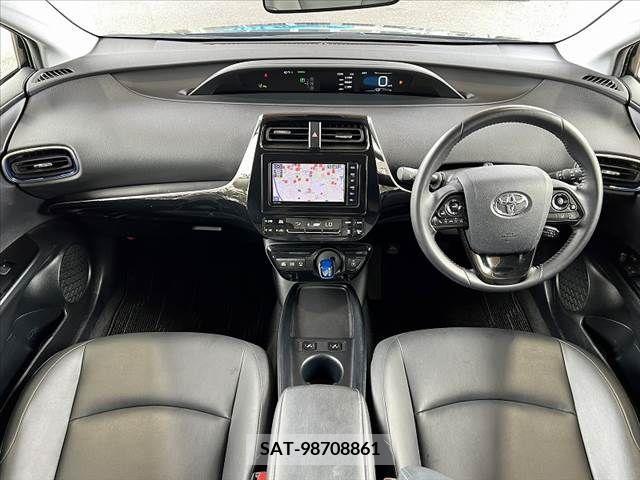 Toyota PRIUS 2019-08 366640-1