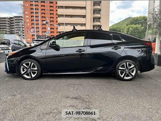 Toyota PRIUS 2019-08 366640-11