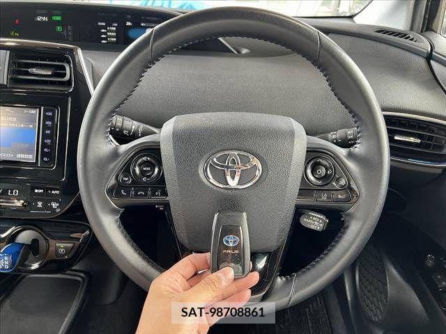 Toyota PRIUS 2019-08 366640-7