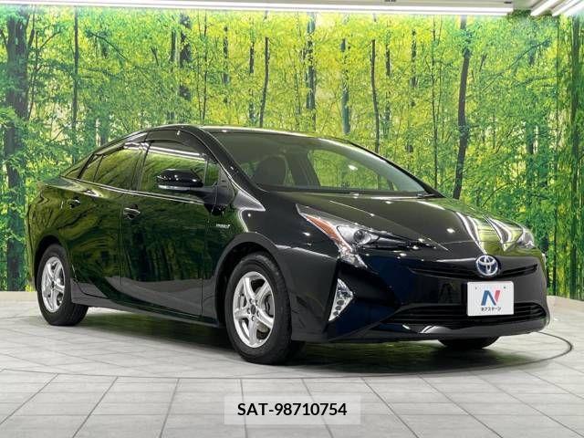 Toyota PRIUS 2016-06 221213-16