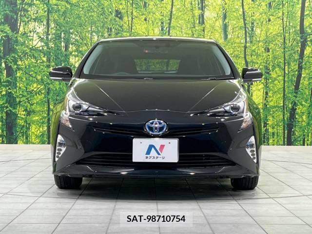 Toyota PRIUS 2016-06 221213-14