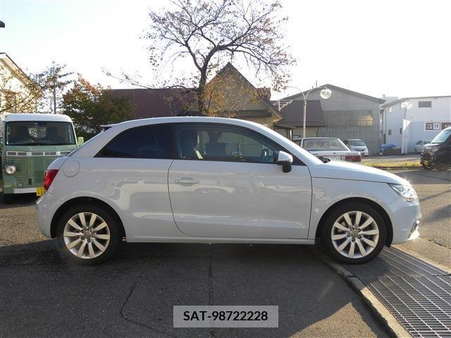 Audi A1 2013-11 253377-3