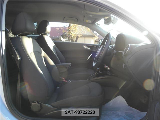 Audi A1 2013-11 253377-8