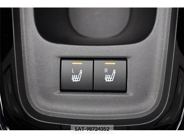 Toyota AQUA 2023-05 331906-19