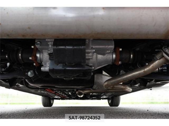 Toyota AQUA 2023-05 331906-28