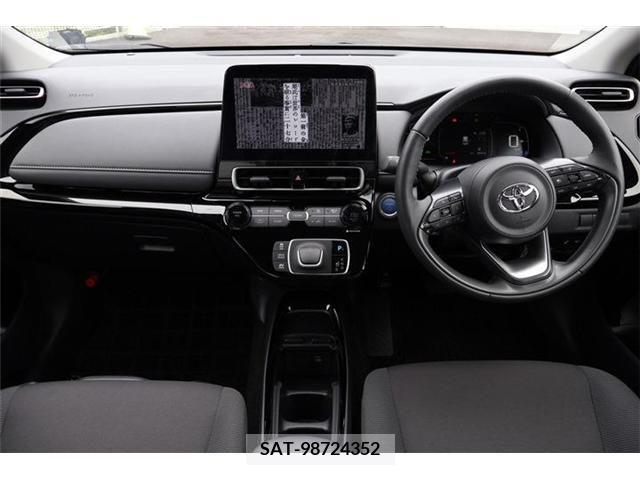 Toyota AQUA 2023-05 331906-3