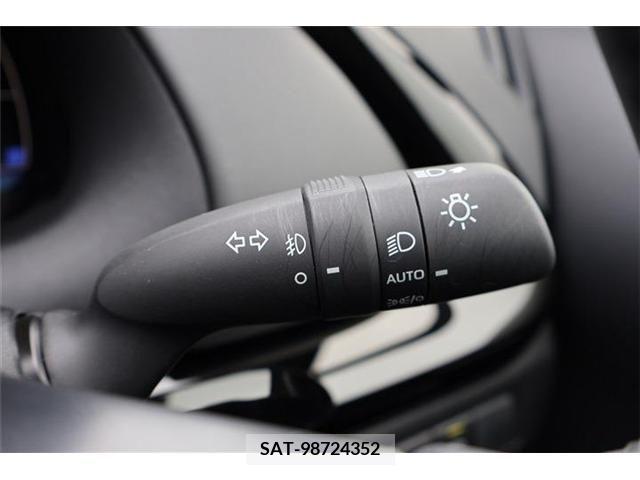 Toyota AQUA 2023-05 331906-16