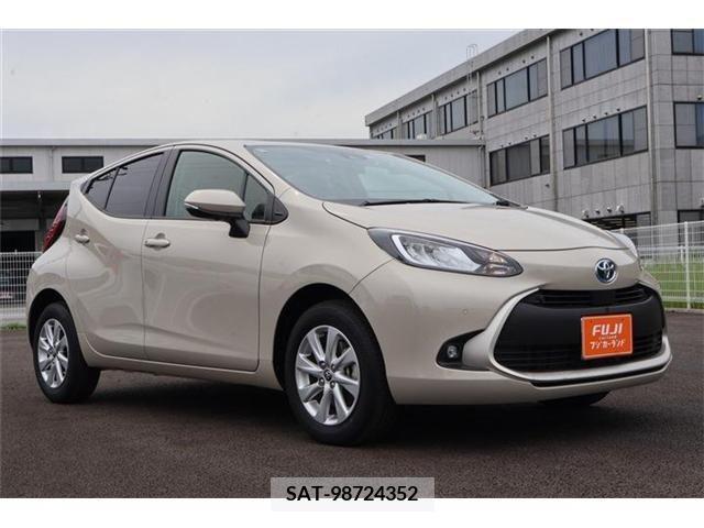 Toyota AQUA 2023-05 331906-2