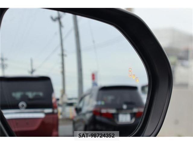 Toyota AQUA 2023-05 331906-14