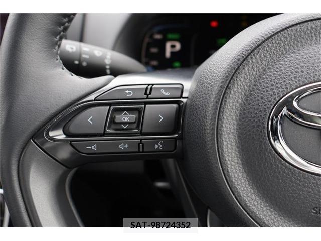 Toyota AQUA 2023-05 331906-21