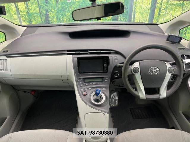 Toyota PRIUS 2009-10 321979-1
