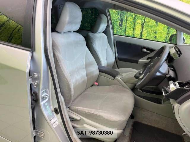 Toyota PRIUS 2009-10 321979-8