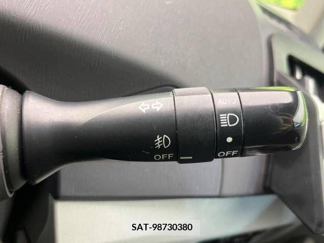 Toyota PRIUS 2009-10 321979-6
