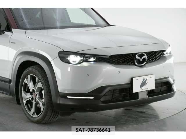 Mazda MX-30 2021-02 210000-2