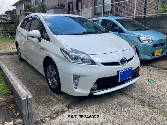 Toyota PRIUS 2014-02 393451-0