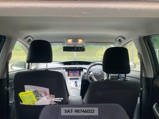 Toyota PRIUS 2014-02 393451-11