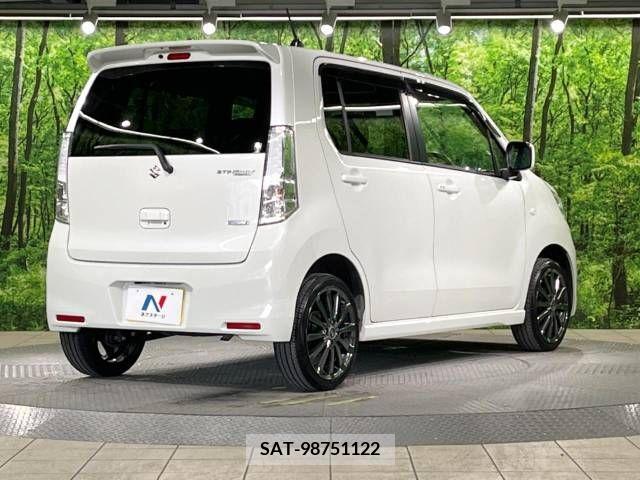 Suzuki WAGON R 2013-06 311778-17