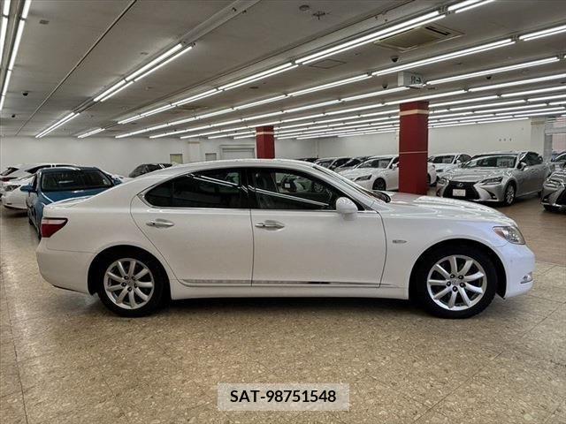 Lexus LS 2008-02 275439-3