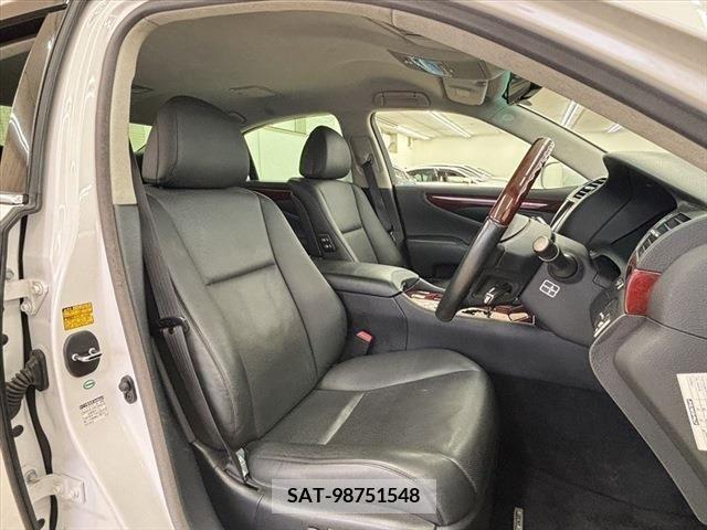 Lexus LS 2008-02 275439-19