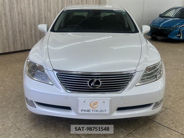 Lexus LS 2008-02 275439-1
