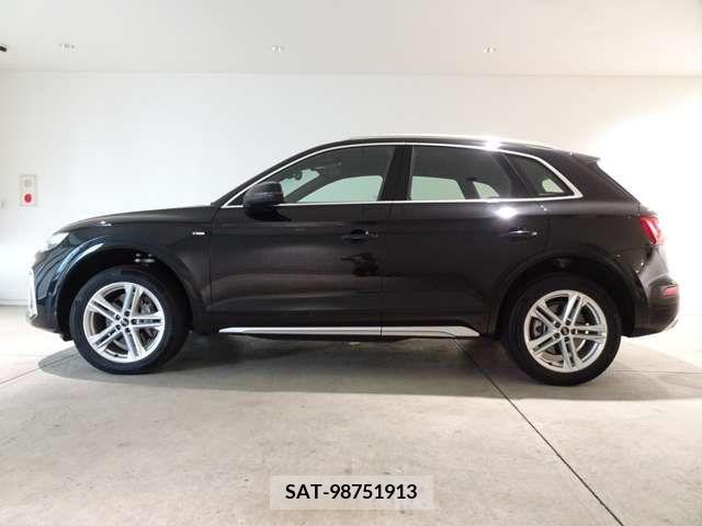 Audi Q5 2021-06 379725-6