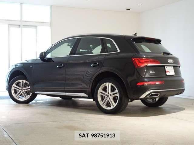 Audi Q5 2021-06 379725-5