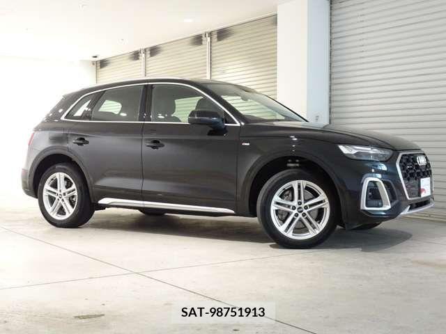 Audi Q5 2021-06 379725-4