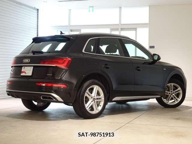Audi Q5 2021-06 379725-1