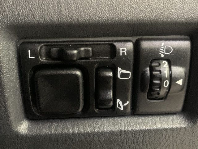 Suzuki JIMNY 2017-11 26525-10