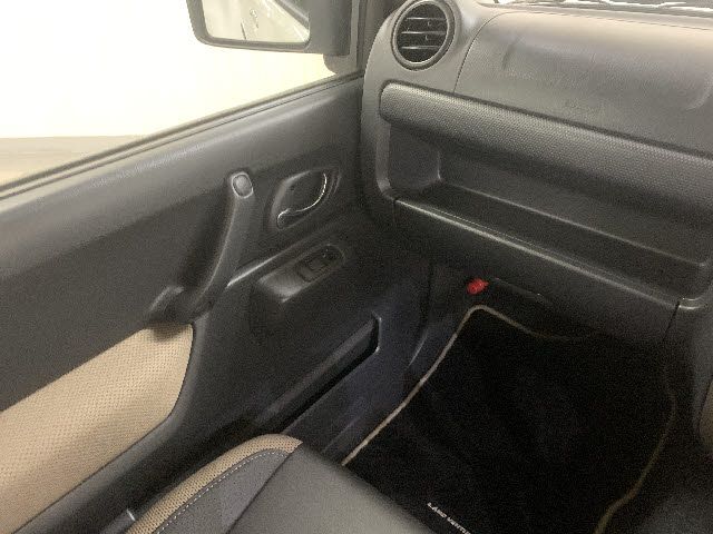 Suzuki JIMNY 2017-11 26525-23