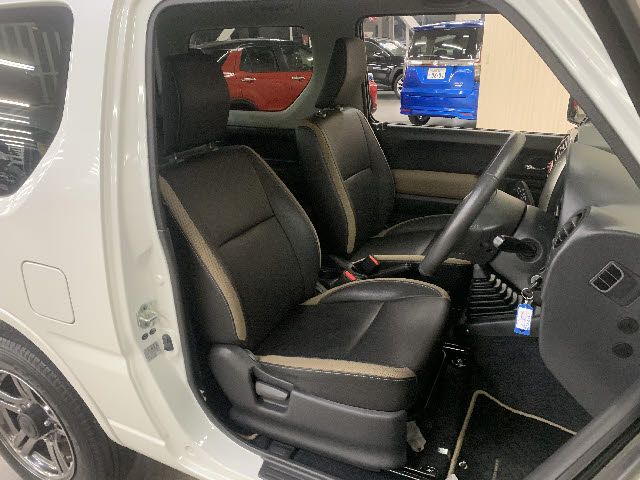 Suzuki JIMNY 2017-11 26525-9