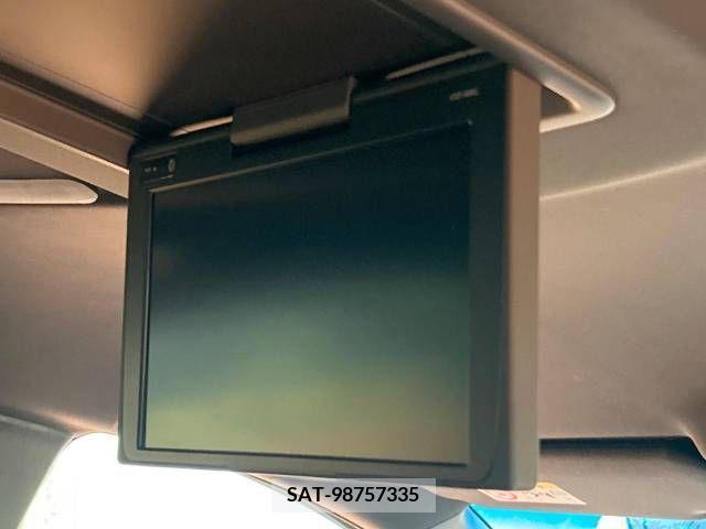 Toyota VELLFIRE 2017-04 299385-2