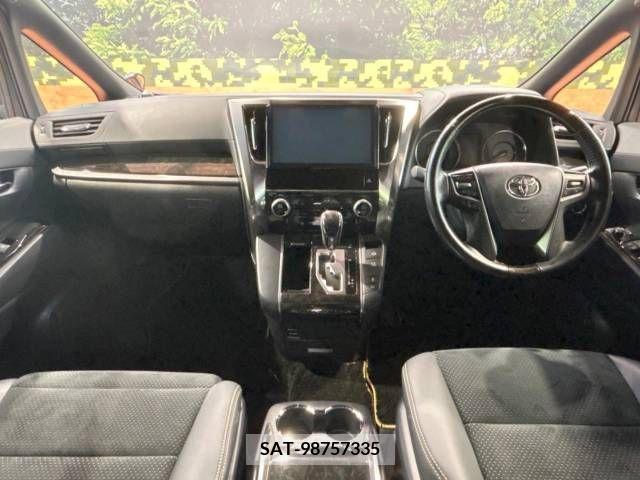 Toyota VELLFIRE 2017-04 299385-1