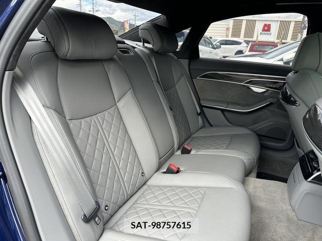 Audi S8 2020-09 208203-12