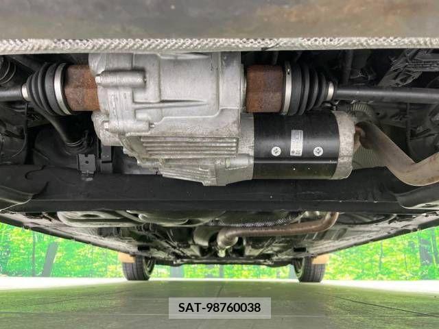 Nissan NOTE 2018-08 213400-18