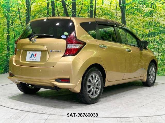 Nissan NOTE 2018-08 213400-17